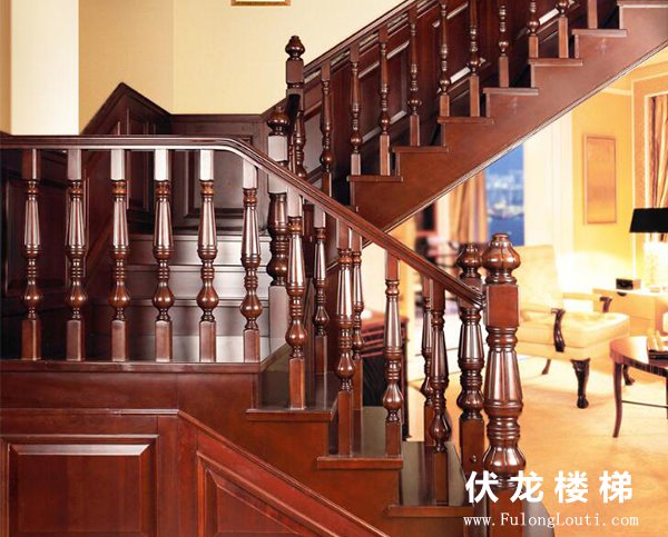 【产品16】全实木整体楼梯