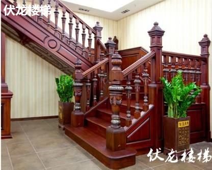 【产品1】全实木整体楼梯双歇台