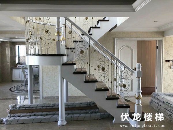 【产品6】金杯柱铁艺楼梯扶手